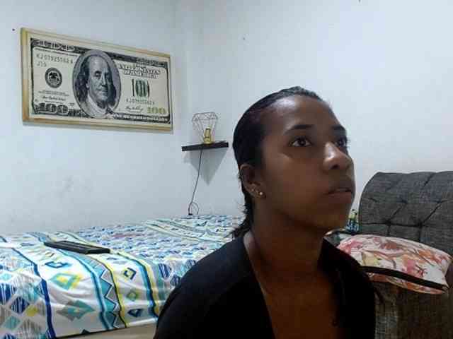 Samantha-kaneg webcam
