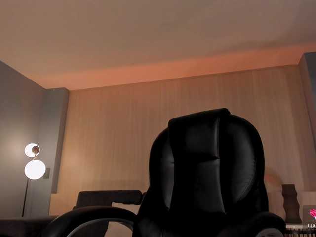 MiaFarrell live cam on BongaCams