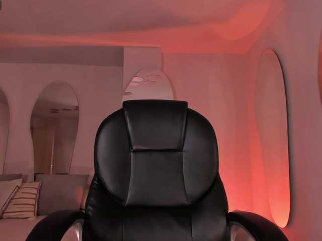 MiaFarrell live cam on BongaCams