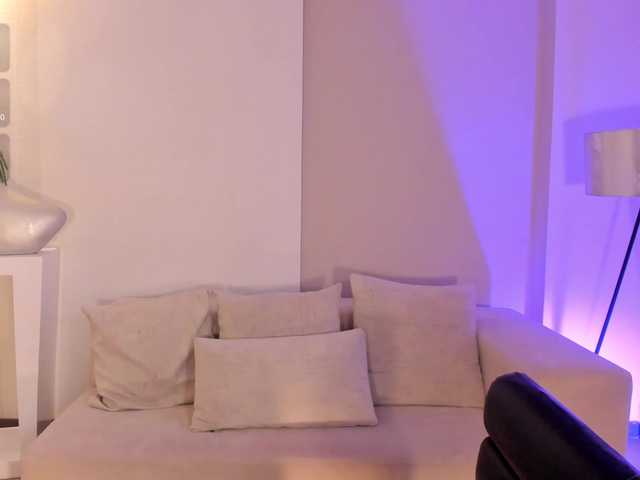 MiaFarrell live cam on BongaCams