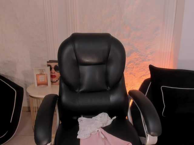 MiaFarrell live webcam show