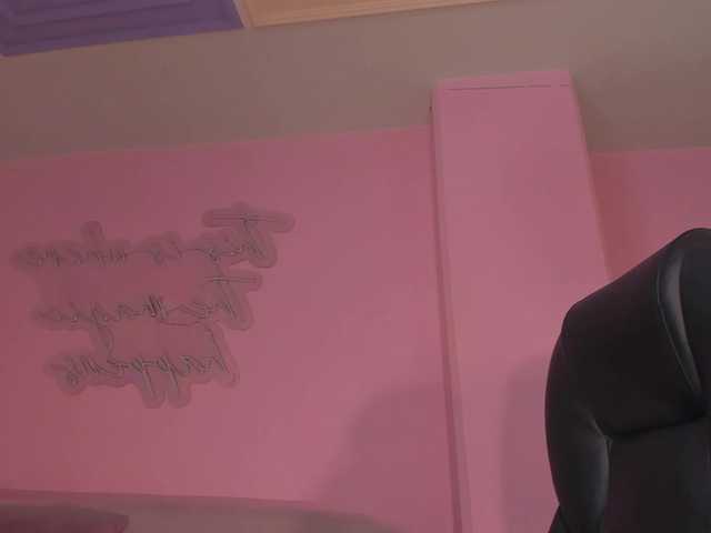 MiaFarrell Live Cam on BongaCams