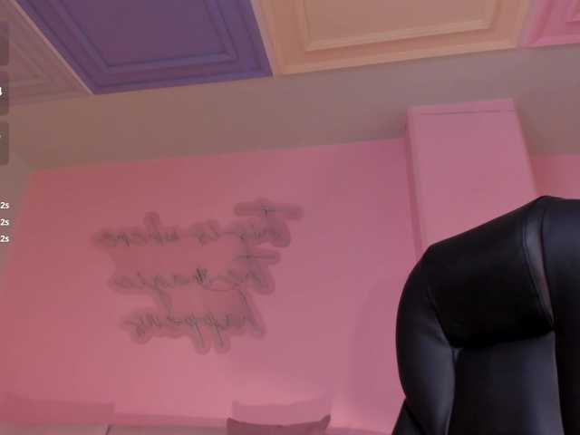miafarrell cam belle