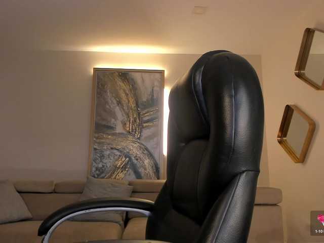 MiaFarrell live cam on BongaCams