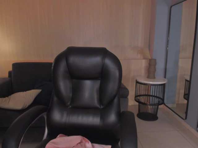 MiaFarrell live cam on BongaCams
