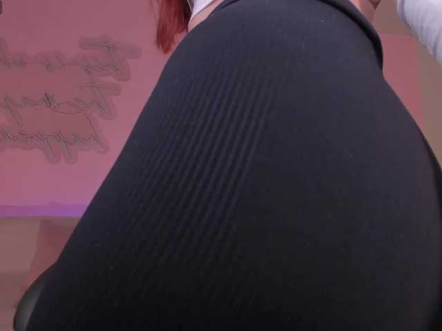 miafarrell cam belle