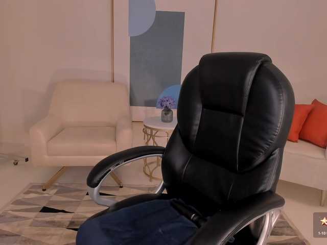 MiaFarrell live cam on BongaCams