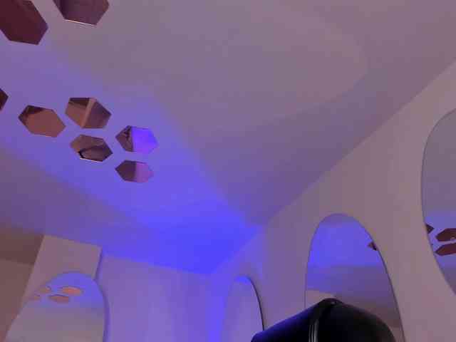 MiaFarrell webcam