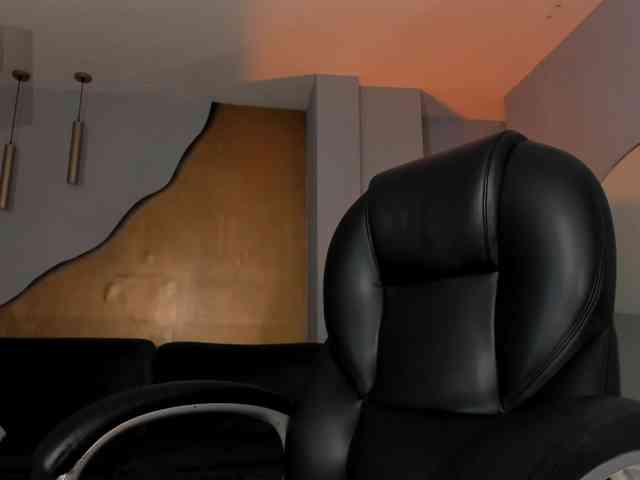 MiaFarrell webcam