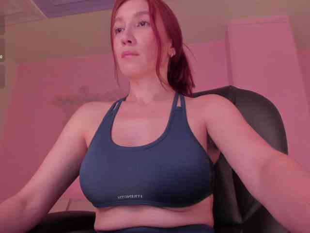 MiaFarrell webcam