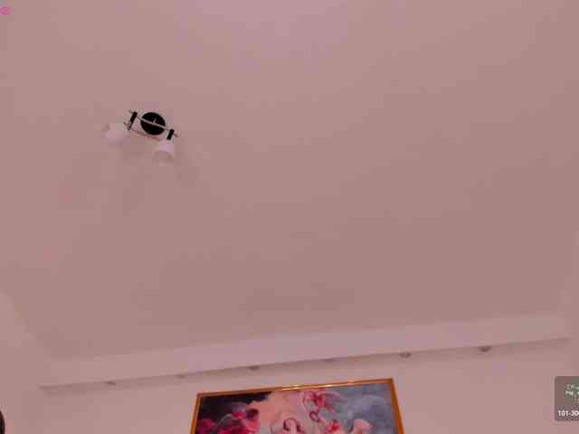 MiaFarrell webcam