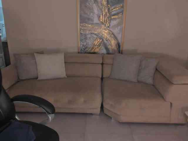 MiaFarrell webcam