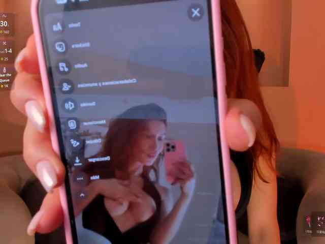 MiaFarrell webcam