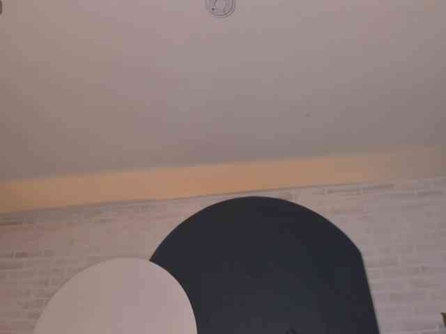 MiaFarrell webcam