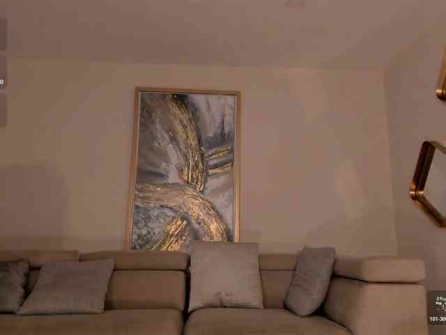 MiaFarrell webcam