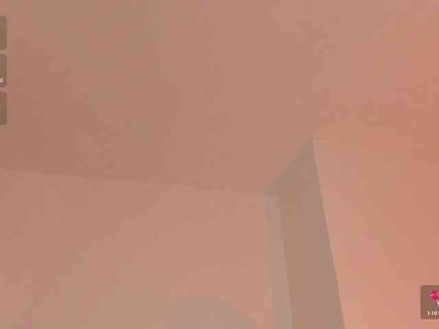 MiaFarrell webcam