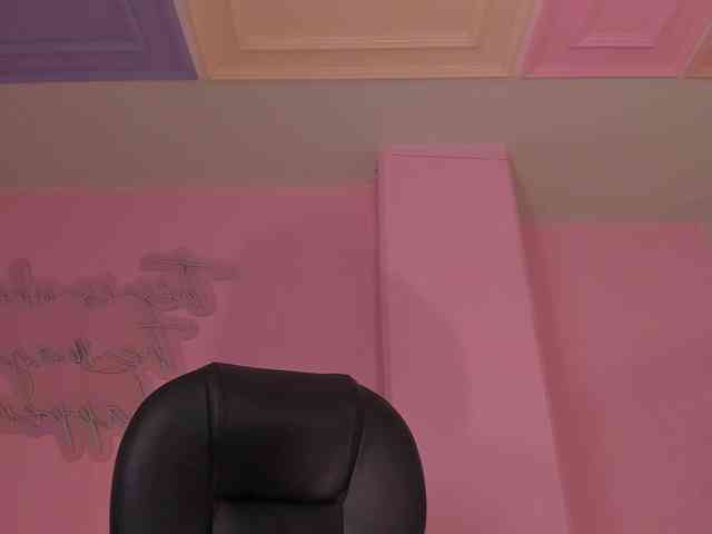 MiaFarrell webcam