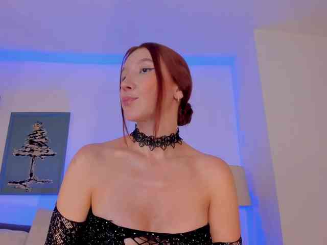 MiaFarrell webcam