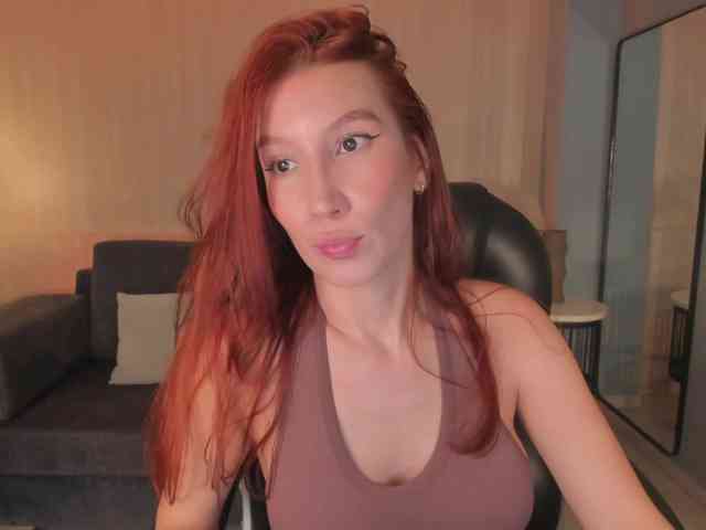 MiaFarrell webcam