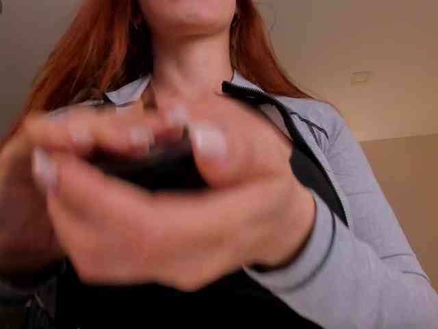 MiaFarrell webcam