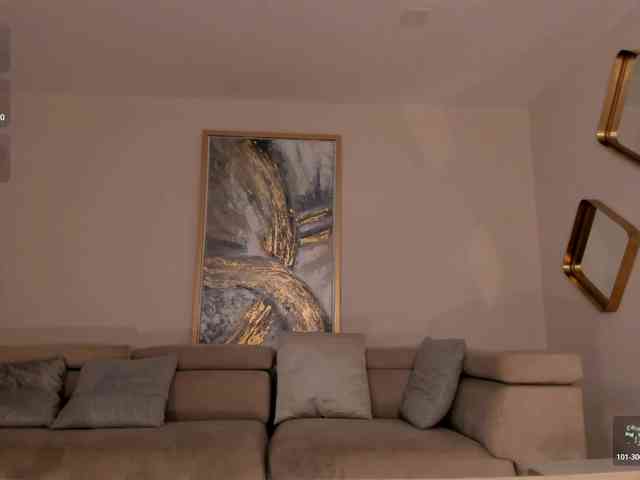 MiaFarrell webcam