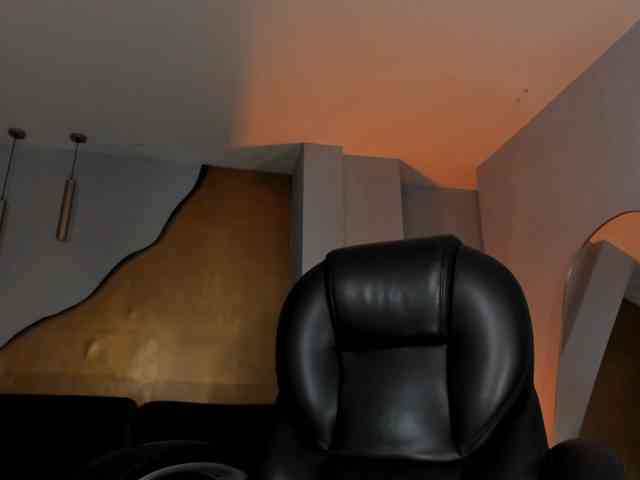 MiaFarrell webcam