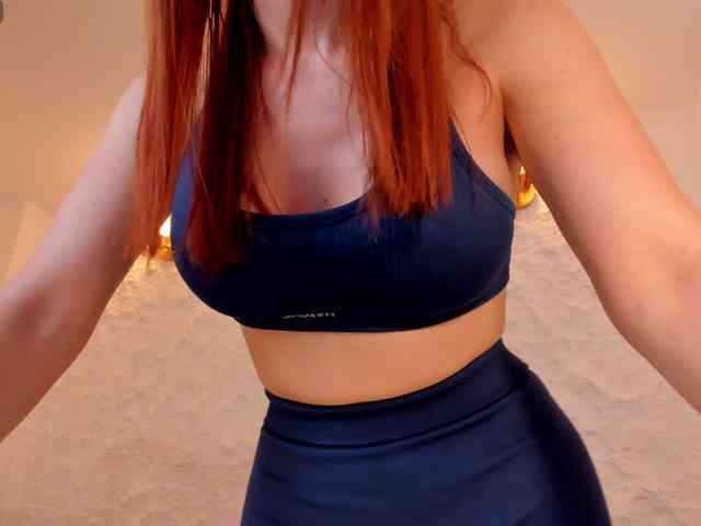 MiaFarrell webcam