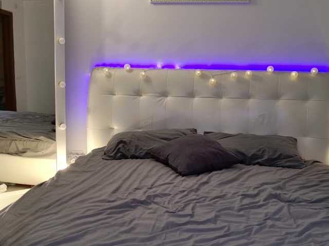 franksalise's BongaCams show and profile