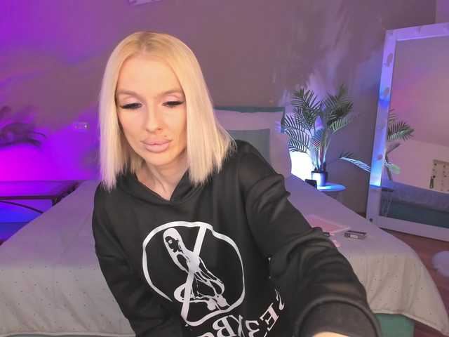 lana-sweetie's BongaCams show and profile