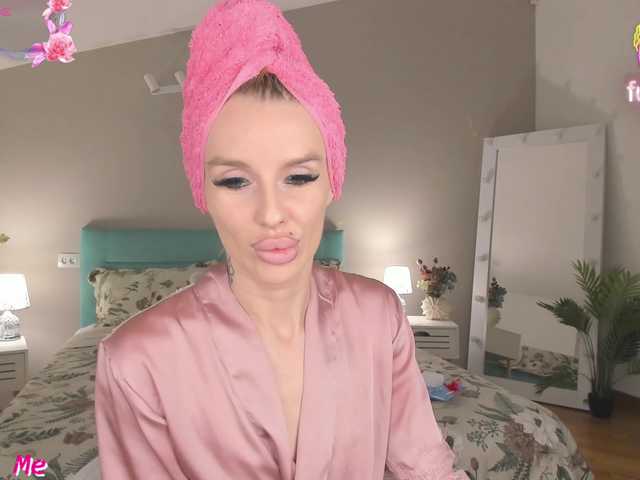 lana-sweetie live cam on BongaCams