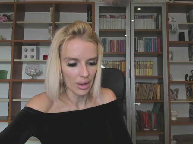 lana-sweetie live cam on BongaCams