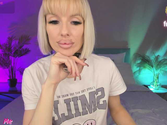 lana-sweetie live cam on BongaCams