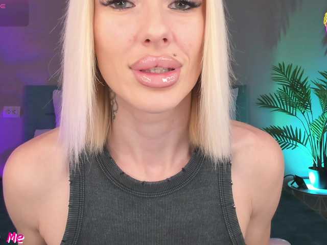 lana-sweetie live cam on BongaCams