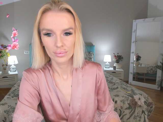 lana-sweetie live cam on BongaCams