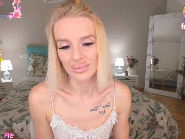 lana-sweetie live cam on BongaCams