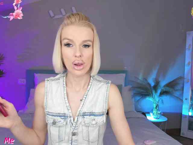 lana-sweetie Sex Cam Show