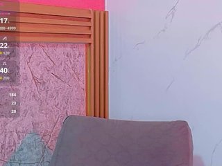 kinkyandsavage's Live Webcam