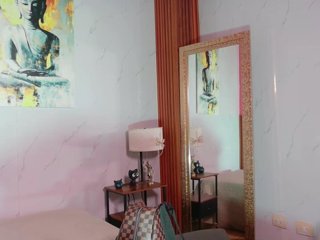 kinkyandsavage's Live Webcam