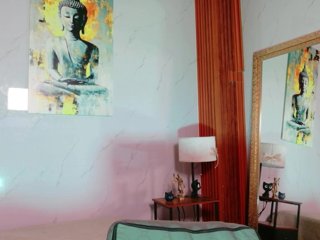 kinkyandsavage's Live Webcam