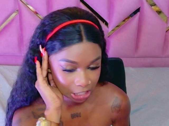 kinkyandsavage live webcam show