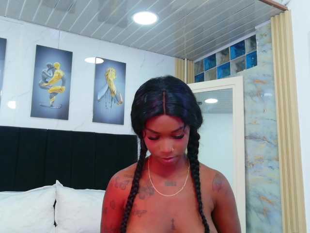 kinkyandsavage live webcam show