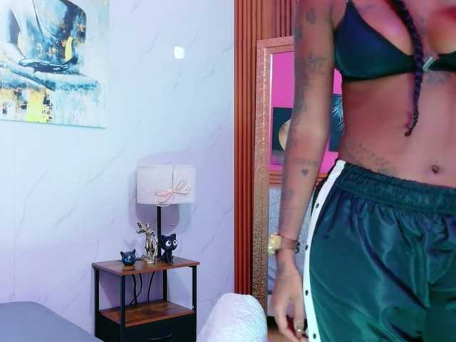 kinkyandsavage live cam on BongaCams