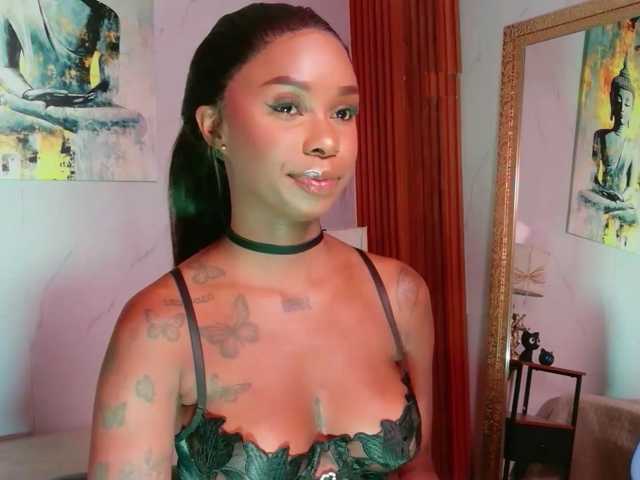 kinkyandsavage live cam on BongaCams