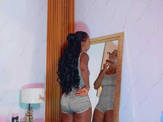 kinkyandsavage, live now on BongaCams
