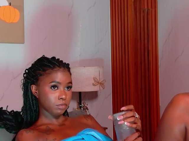 kinkyandsavage live cam on BongaCams