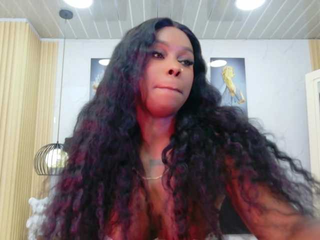 kinkyandsavage live webcam show