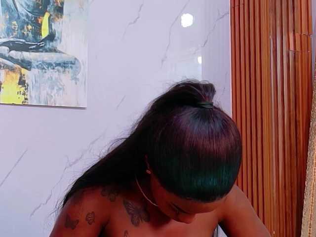 kinkyandsavage live cam on BongaCams
