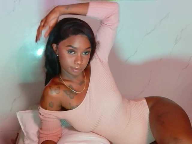 kinkyandsavage live cam on BongaCams