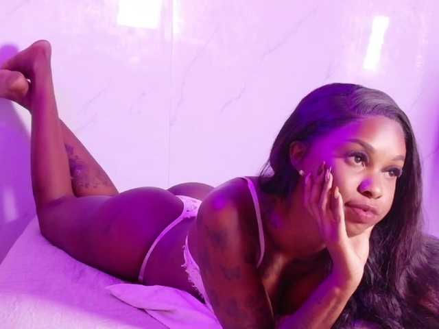 kinkyandsavage live cam on BongaCams