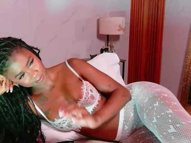 kinkyandsavage live cam on BongaCams